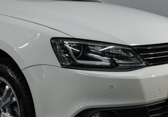 Подержанный автомобиль Volkswagen Jetta Sedan 2013 года (17 фото)