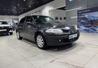 Подержанный автомобиль Renault Megane Sedan 2007 года (3 фото)