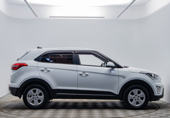 Подержанный автомобиль Hyundai Creta 2017 года (4 фото)