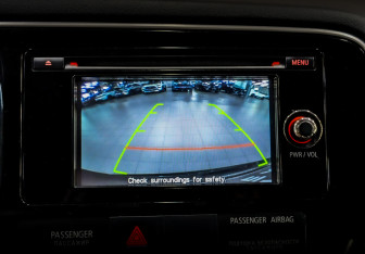 Подержанный автомобиль Mitsubishi Outlander 2014 года (16 фото)