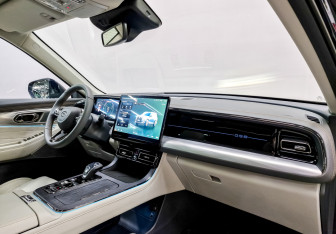 Новый GAC GS8 2025 (9 фото)