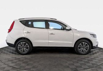 Подержанный автомобиль Geely Emgrand 7 2018 года (4 фото)