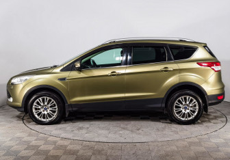 Подержанный автомобиль Ford Kuga 2014 года (3 фото)
