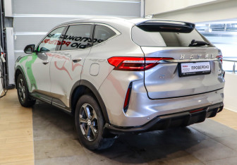 Подержанный автомобиль Haval F7 2022 года (6 фото)