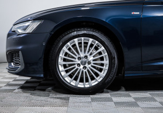 Подержанный автомобиль Audi A6 Sedan 2019 года (15 фото)