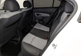 Подержанный автомобиль Chevrolet Cruze Sedan 2014 года (11 фото)