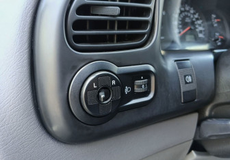 Подержанный автомобиль Kia Spectra Sedan 2006 года (12 фото)