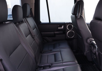 Подержанный автомобиль Land Rover Discovery 2008 года (22 фото)