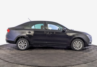 Подержанный автомобиль Skoda Rapid Liftback 2020 года (4 фото)