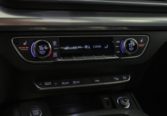 Подержанный автомобиль Audi Q5 2019 года (20 фото)