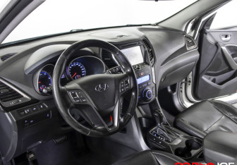 Подержанный автомобиль Hyundai Santa Fe 2014 года (19 фото)