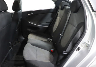 Подержанный автомобиль Hyundai Solaris Sedan 2014 года (10 фото)