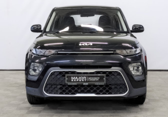 Подержанный автомобиль Kia Soul 2022 года (2 фото)