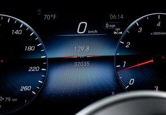 Подержанный автомобиль Mercedes-Benz GLE 2022 года (6 фото)