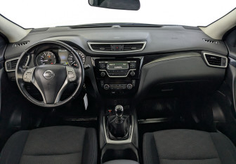 Подержанный автомобиль Nissan Qashqai 2016 года (23 фото)