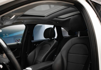 Подержанный автомобиль Mercedes-Benz GLC Coupe 2018 года (24 фото)