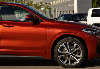 Подержанный автомобиль BMW X2 2020 года (26 фото)