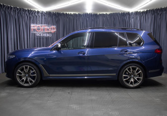 Подержанный автомобиль BMW X7 2019 года (8 фото)