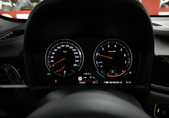Подержанный автомобиль BMW X1 2021 года (15 фото)