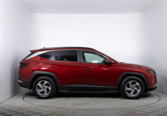 Подержанный автомобиль Hyundai Tucson 2021 года (3 фото)