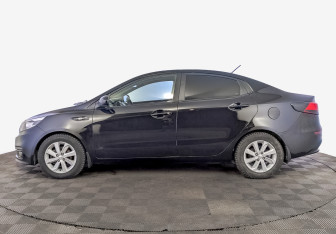 Подержанный автомобиль Kia Rio Sedan 2017 года (8 фото)