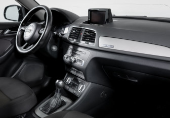 Подержанный автомобиль Audi Q3 2013 года (9 фото)