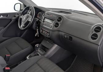 Подержанный автомобиль Volkswagen Tiguan 2013 года (13 фото)
