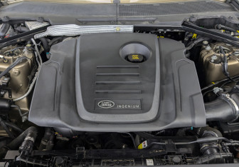 Подержанный автомобиль Land Rover Defender Suv 2021 года (9 фото)