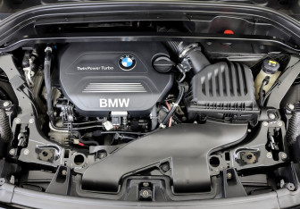 Подержанный автомобиль BMW X2 2021 года (9 фото)