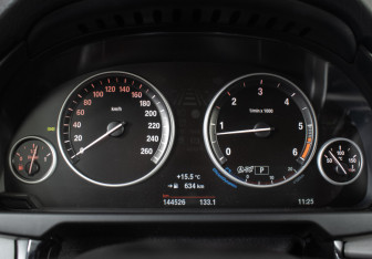 Подержанный автомобиль BMW X5 2017 года (13 фото)