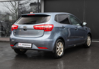 Подержанный автомобиль Kia Rio Hatchback 2012 года (4 фото)