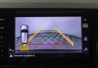 Подержанный автомобиль Volkswagen Touareg 2021 года (15 фото)