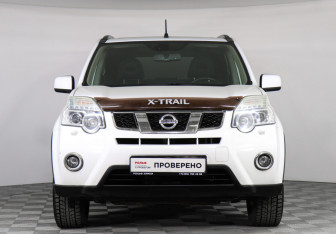 Подержанный автомобиль Nissan X-Trail 2011 года (2 фото)