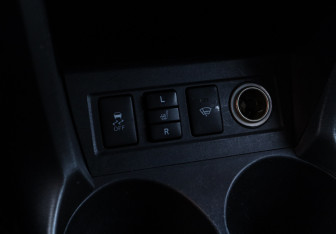 Подержанный автомобиль Toyota RAV4 2010 года (15 фото)