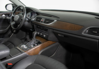 Подержанный автомобиль Audi A6 Sedan 2015 года (9 фото)