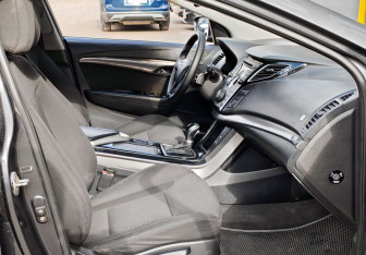 Подержанный автомобиль Hyundai i40 Sedan 2013 года (10 фото)