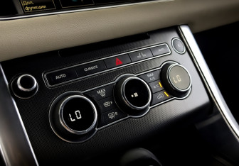 Подержанный автомобиль Land Rover Range Rover Sport 2013 года (29 фото)