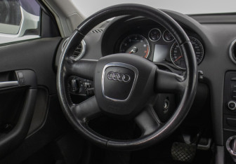 Подержанный автомобиль Audi A3 Hatchback 2009 года (15 фото)