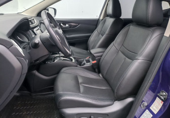 Подержанный автомобиль Nissan Qashqai 2016 года (10 фото)