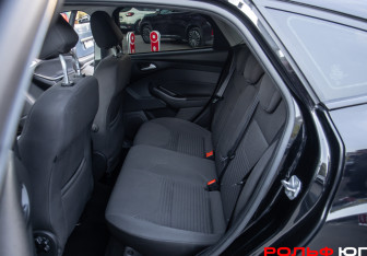 Подержанный автомобиль Ford Focus Hatchback 2019 года (8 фото)
