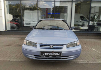 Подержанный автомобиль Toyota Camry Sedan 1996 года (2 фото)