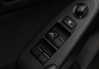 Подержанный автомобиль Mazda 3 Sedan 2014 года (12 фото)