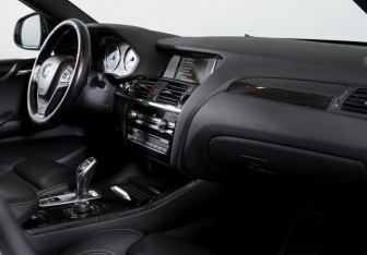 Подержанный автомобиль BMW X4 2014 года (9 фото)