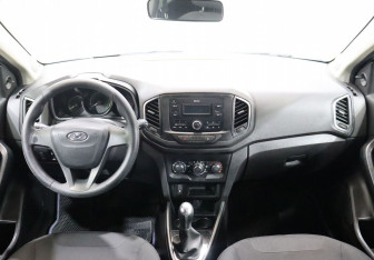 Подержанный автомобиль LADA (ВАЗ) XRAY 2018 года (11 фото)