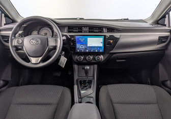 Подержанный автомобиль Toyota Corolla Sedan 2015 года (14 фото)
