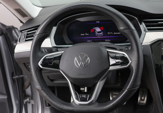 Подержанный автомобиль Volkswagen Arteon 2019 года (17 фото)