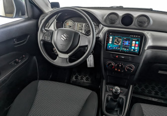 Подержанный автомобиль Suzuki Vitara 2022 года (28 фото)
