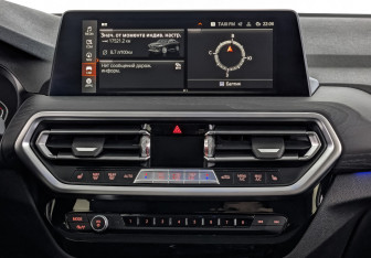 Подержанный автомобиль BMW X4 2022 года (17 фото)