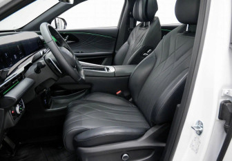 Подержанный автомобиль Exeed RX 2023 года (6 фото)