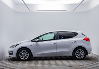 Подержанный автомобиль Kia Ceed Hatchback 2018 года (8 фото)